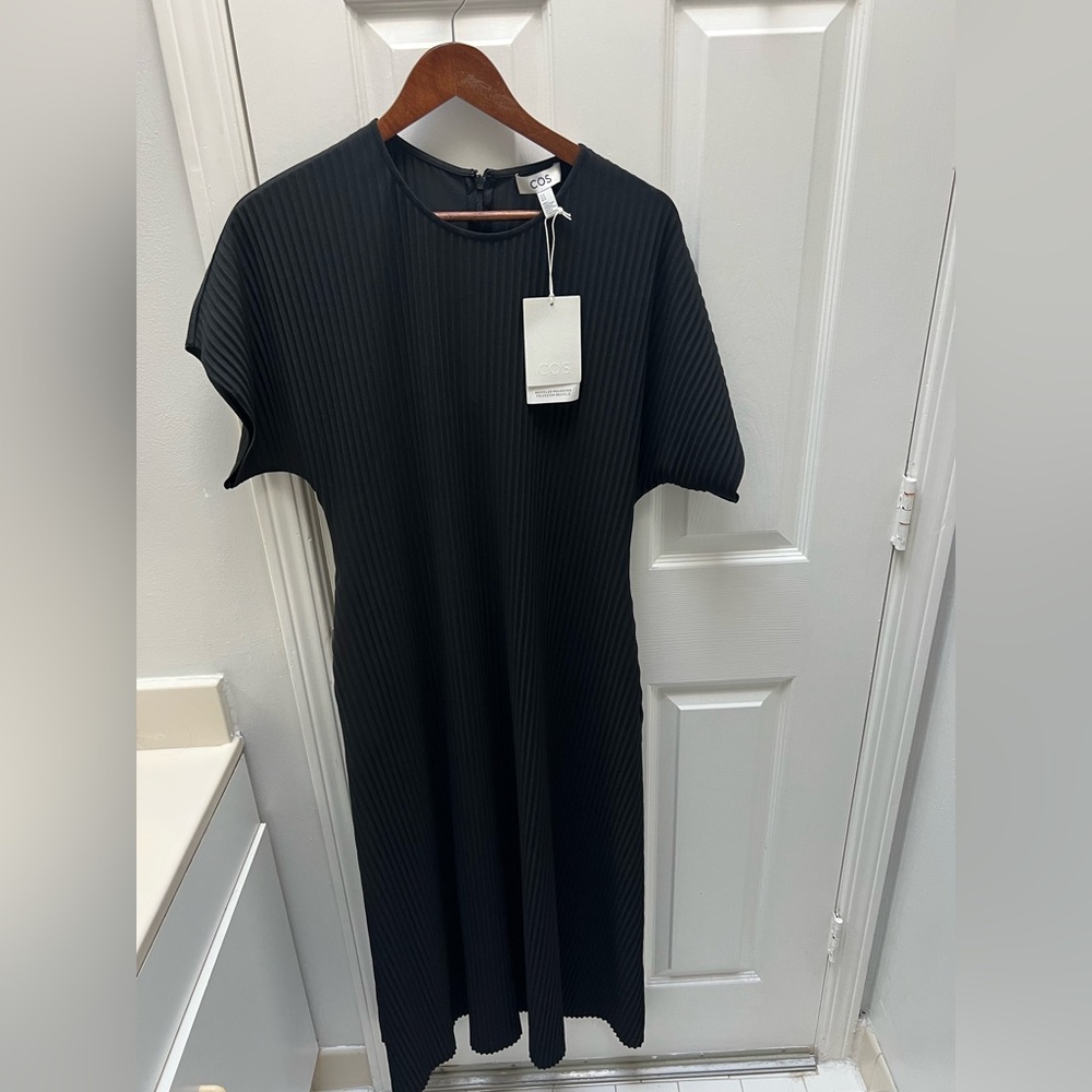 NWT COS dress size M